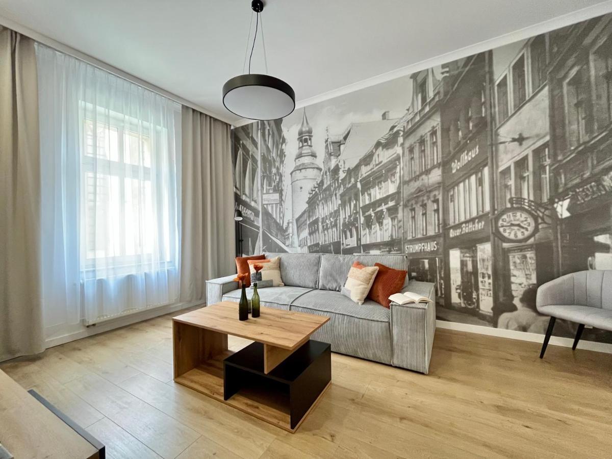 Luna Apartments Еленя-Гура Экстерьер фото