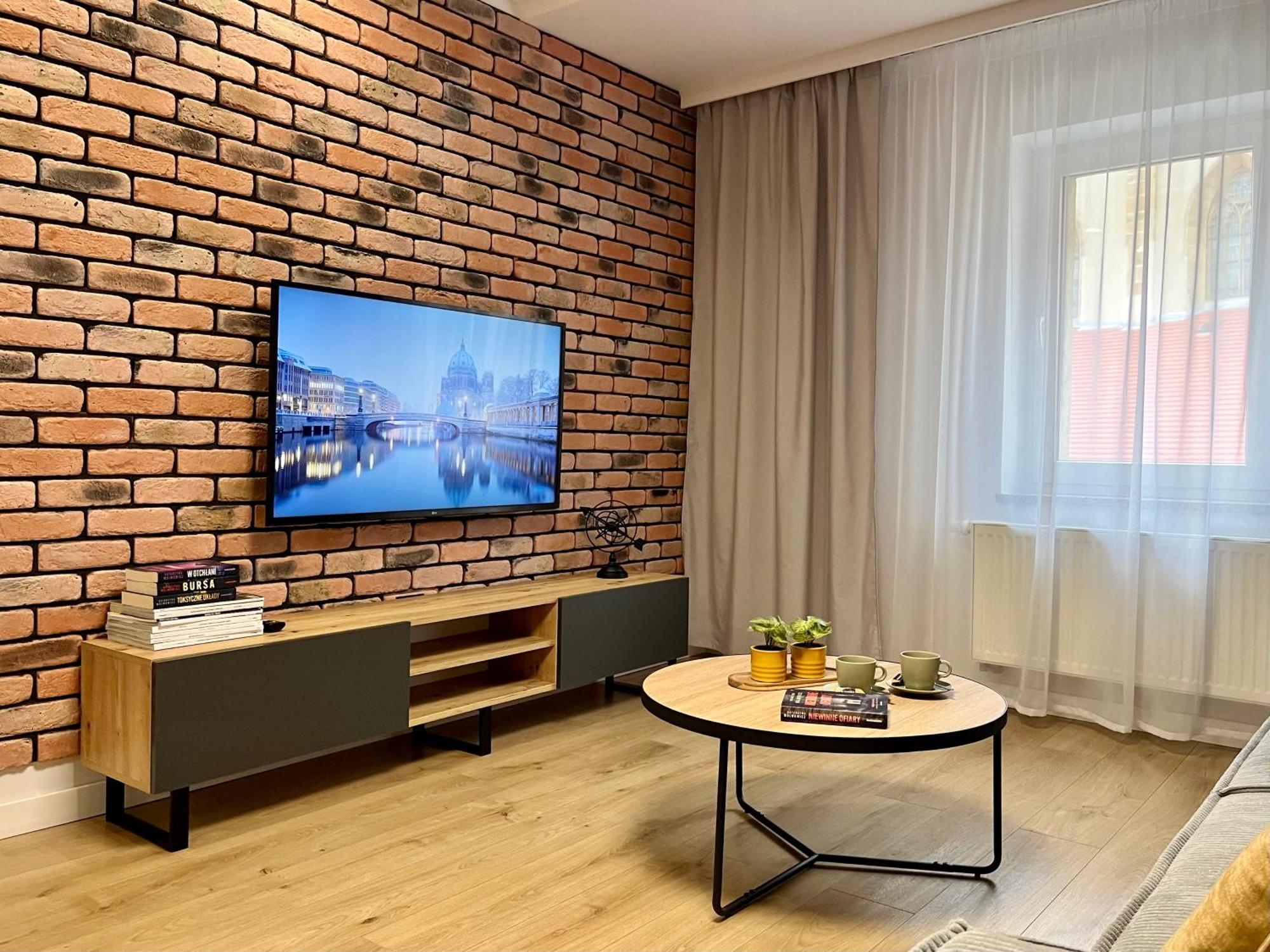 Luna Apartments Еленя-Гура Экстерьер фото