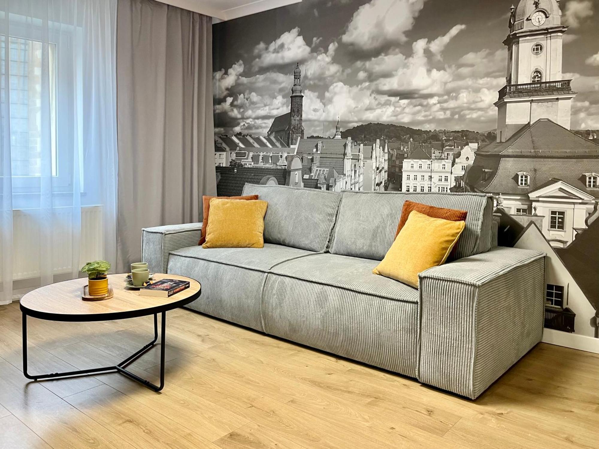 Luna Apartments Еленя-Гура Экстерьер фото